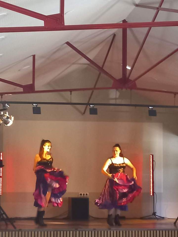 Danse sur scène Pays Gentiane
